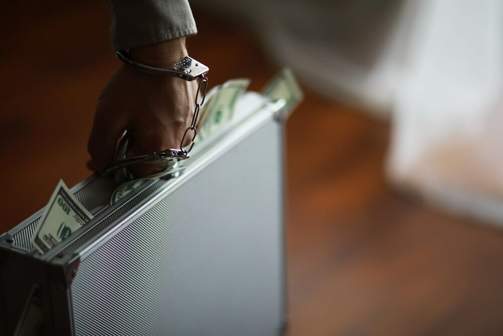 ¿Puede el reembolso reducir los cargos por malversación?