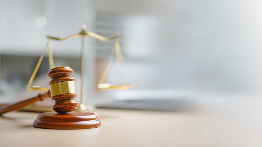 ¿Qué delitos se consideran crímenes sexuales en Arizona?