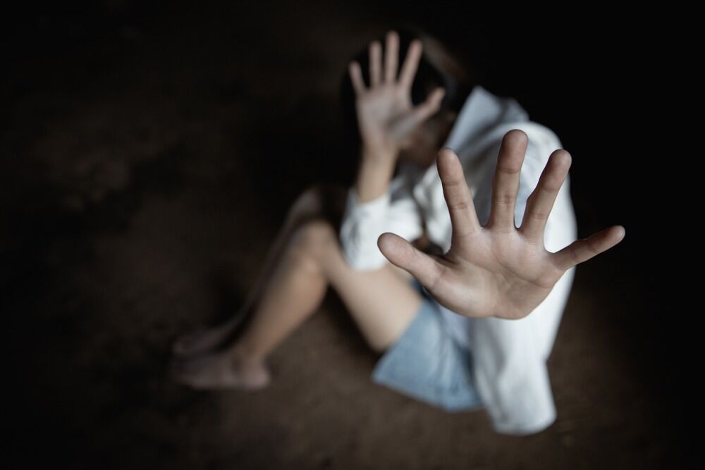 ¿Requerirá un cargo por violación la inscripción como delincuente sexual en Arizona?